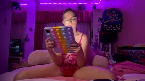 Snapshot of baddieprettypussy chatting on 05.20.26 baddieprettypussy online show from 05.20.26