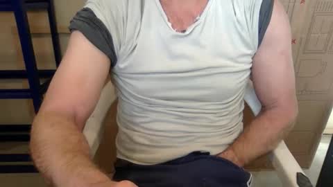 Snapshot of baddydaddyworkinghard chatting on 05.24.26 baddydaddyworkinghard online show from 05.24.26
