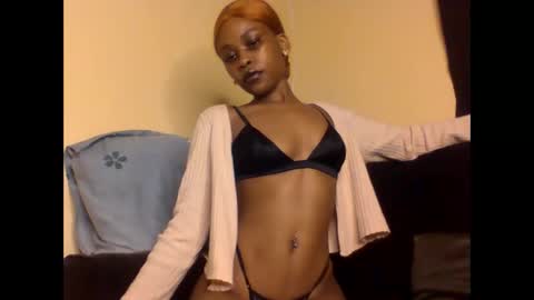 Lily. online show from 12.04.25