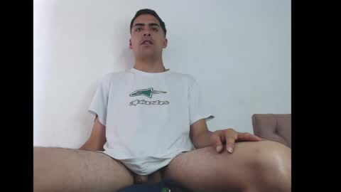 Snapshot of badjuanhot chatting on 01.13.25 Juan Help us reach 100 likes online show from 01.13.25