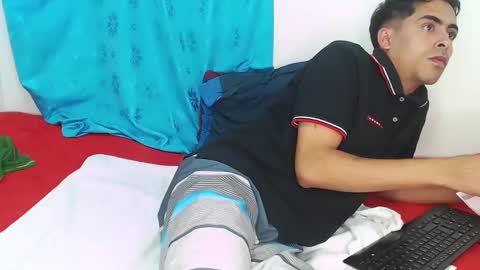 Snapshot of badjuanhot chatting on 01.22.25 Juan Help us reach 100 likes online show from 01.22.25