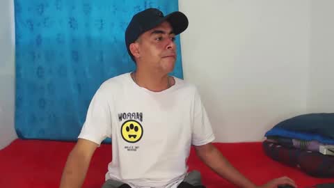 Snapshot of badjuanhot chatting on 02.19.25 Juan Help us reach 100 likes online show from 02.19.25