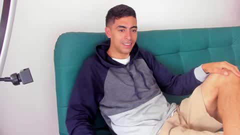 Snapshot of badjuanhot chatting on 09.30.25 Juan Help us reach 100 likes online show from 09.30.25