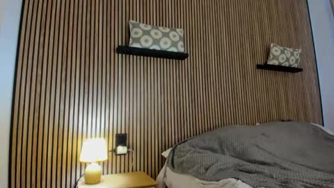 Name online show from 04.15.26