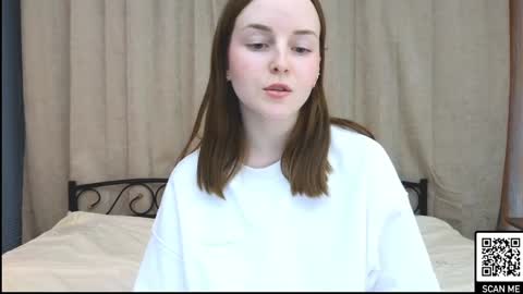 Snapshot of bae_cake_ chatting on 01.27.25 Alice online show from 01.27.25