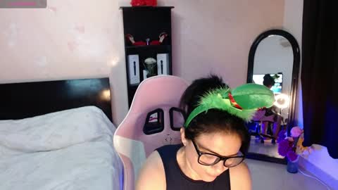 Snapshot of bailarina_atrevida chatting on 12.07.24 sandra online show from 12.07.24