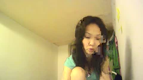 Snapshot of bailliy chatting on 02.28.25 bailliy online show from 02.28.25