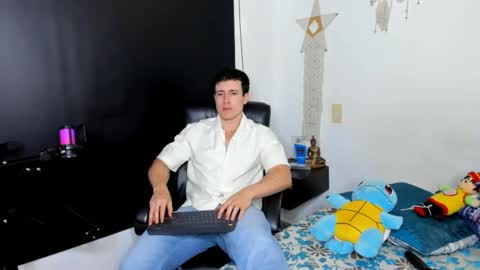 Snapshot of bain_aaron chatting on 04.19.26 bain_aaron online show from 04.19.26
