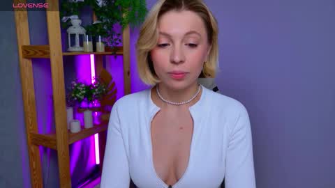 Elly online show from 03.05.26