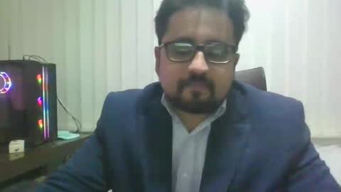 Snapshot of ballbustingslave1987nolimits chatting on 12.12.24 Ballbusting Slave online show from 12.12.24