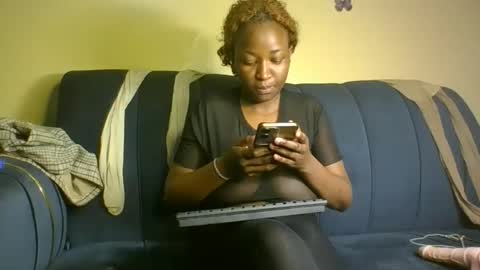 Snapshot of bambi_blush chatting on 09.24.25 bambi online show from 09.24.25
