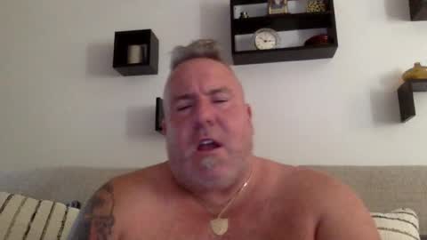 Snapshot of banana5289 chatting on 06.19.26 banana5289 online show from 06.19.26
