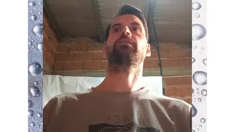 Snapshot of banana_argen_15 chatting on 12.22.24 Ezequiel online show from 12.22.24