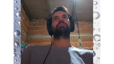 Snapshot of banana_argen_15 chatting on 02.14.25 Ezequiel online show from 02.14.25