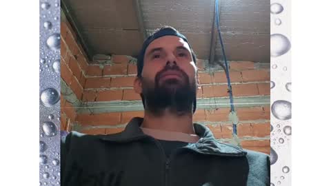 Snapshot of banana_argen_15 chatting on 02.15.25 Ezequiel online show from 02.15.25