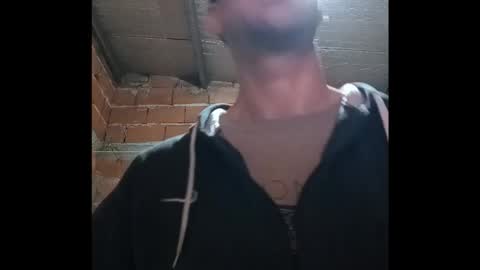 Snapshot of banana_argen_15 chatting on 10.18.25 Ezequiel online show from 10.18.25