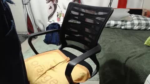 Snapshot of banderkin1980 chatting on 12.22.25 Kengoo4girls online show from 12.22.25