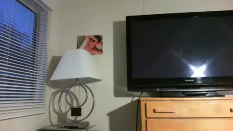 Snapshot of banginbeyonce chatting on 11.18.25 tommy big dick money online show from 11.18.25