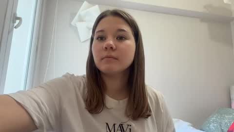 Snapshot of baosznejkowski chatting on 05.07.26 Sumi online show from 05.07.26