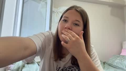 Snapshot of baosznejkowski chatting on 05.10.26 Sumi online show from 05.10.26