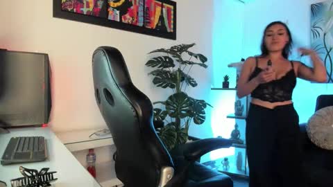 Snapshot of baphy_baby chatting on 10.26.25 Gabi online show from 10.26.25