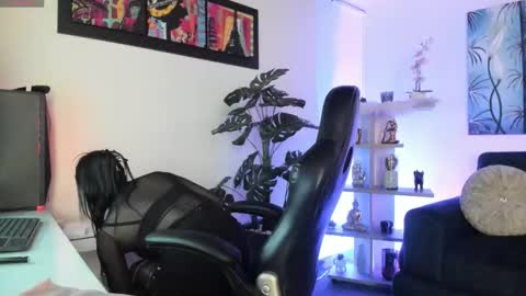 Snapshot of baphy_baby chatting on 10.30.25 Gabi online show from 10.30.25