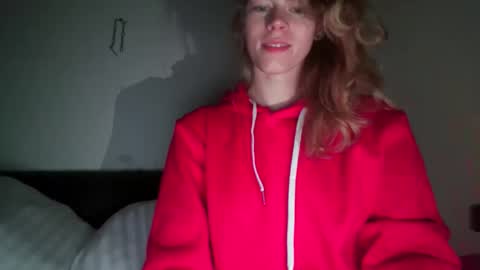 Snapshot of barbara53000 chatting on 10.11.25 charliejones online show from 10.11.25