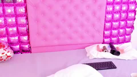 Barbie Hills online show from 02.14.25