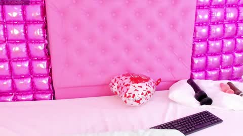 Barbie Hills online show from 02.16.25