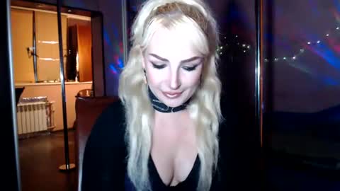 Snapshot of barbarissssska chatting on 06.24.26 Victoria online show from 06.24.26