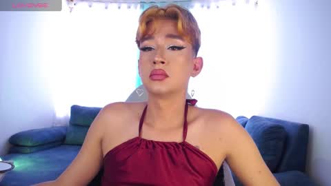          I work from home this is my room 3 online show from 01.11.25