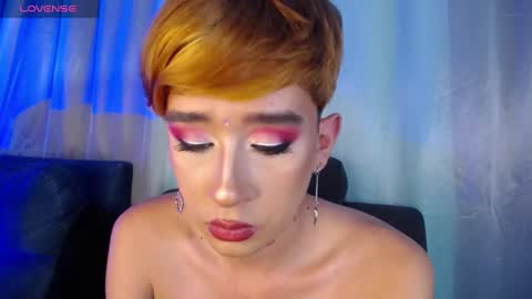          I work from home this is my room 3 online show from 01.27.25