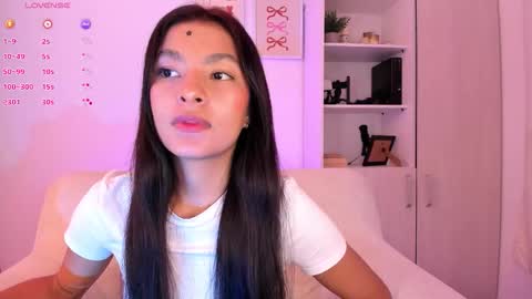 Snapshot of barbie_brunette3 chatting on 10.19.25  independet model online show from 10.19.25