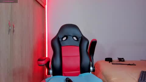 Nicolle  online show from 04.17.26