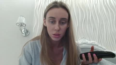 Kate online show from 04.14.26