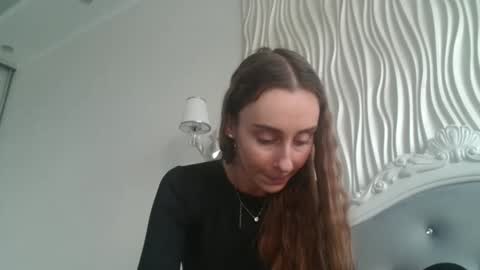 Snapshot of barbie_giirls_ chatting on 04.25.26 Kate online show from 04.25.26
