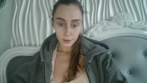 Snapshot of barbie_giirls_ chatting on 04.28.26 Kate online show from 04.28.26