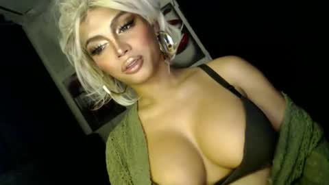 Snapshot of barbie_ivana chatting on 02.06.26 barbei online show from 02.06.26