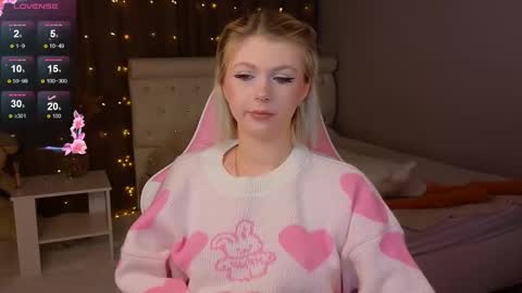 Snapshot of barbiee_b chatting on 12.20.24 Stacy online show from 12.20.24