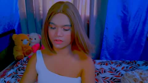 Snapshot of barbieee_hot chatting on 05.27.26 Barbie online show from 05.27.26