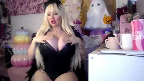 Snapshot of barbieely chatting on 10.24.25 ely ink online show from 10.24.25