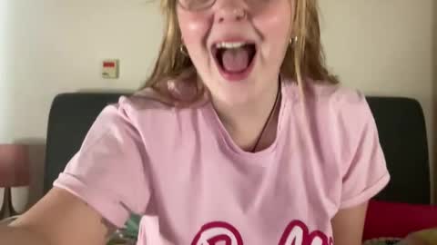 Snapshot of barbiegirl966 chatting on 12.27.24 barbiegirl966 online show from 12.27.24