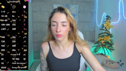 Snapshot of barbiie_scoth chatting on 12.08.24 Barbie Scot online show from 12.08.24
