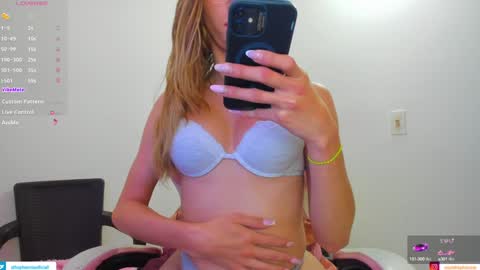 Snapshot of barby_cute chatting on 02.04.25 Barby Cute only fans  online show from 02.04.25