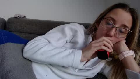 Lena online show from 04.17.26