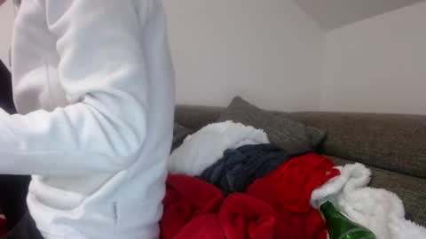 Snapshot of barelylegalblondy chatting on 05.05.26 Lena online show from 05.05.26