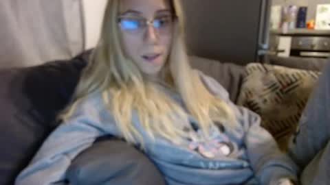Snapshot of barelylegalblondy chatting on 05.13.26 Lena online show from 05.13.26