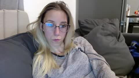 Snapshot of barelylegalblondy chatting on 05.16.26 Lena online show from 05.16.26