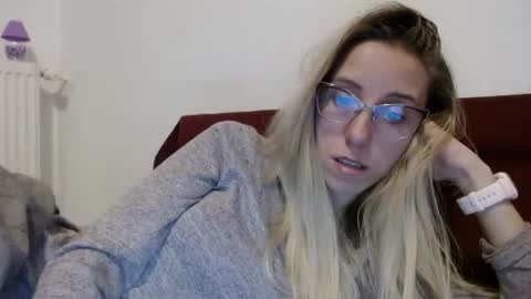 Snapshot of barelylegalblondy chatting on 06.13.26 Lena online show from 06.13.26