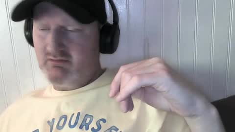 Snapshot of bartender_blue_eyes chatting on 02.22.25 Bartender Blue online show from 02.22.25